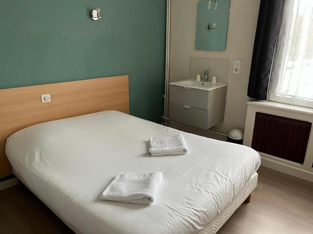 Hotel Aux Bons Amis 랭스 외부 사진